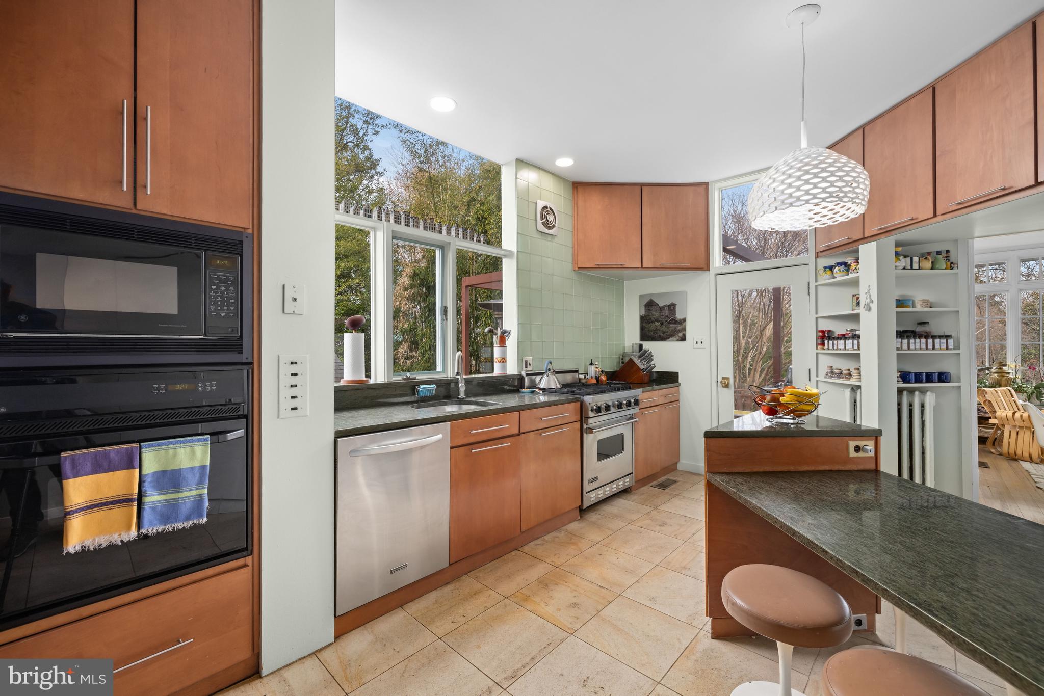 3411 33rd Place Northwest Washington, DC 20008 - Photo 12 of 36