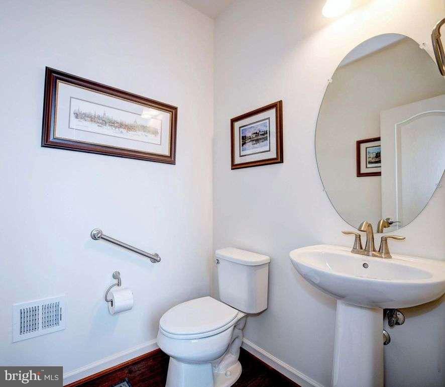 948 Ramble Run Road Baltimore, MD 21220 - Photo 8 of 25