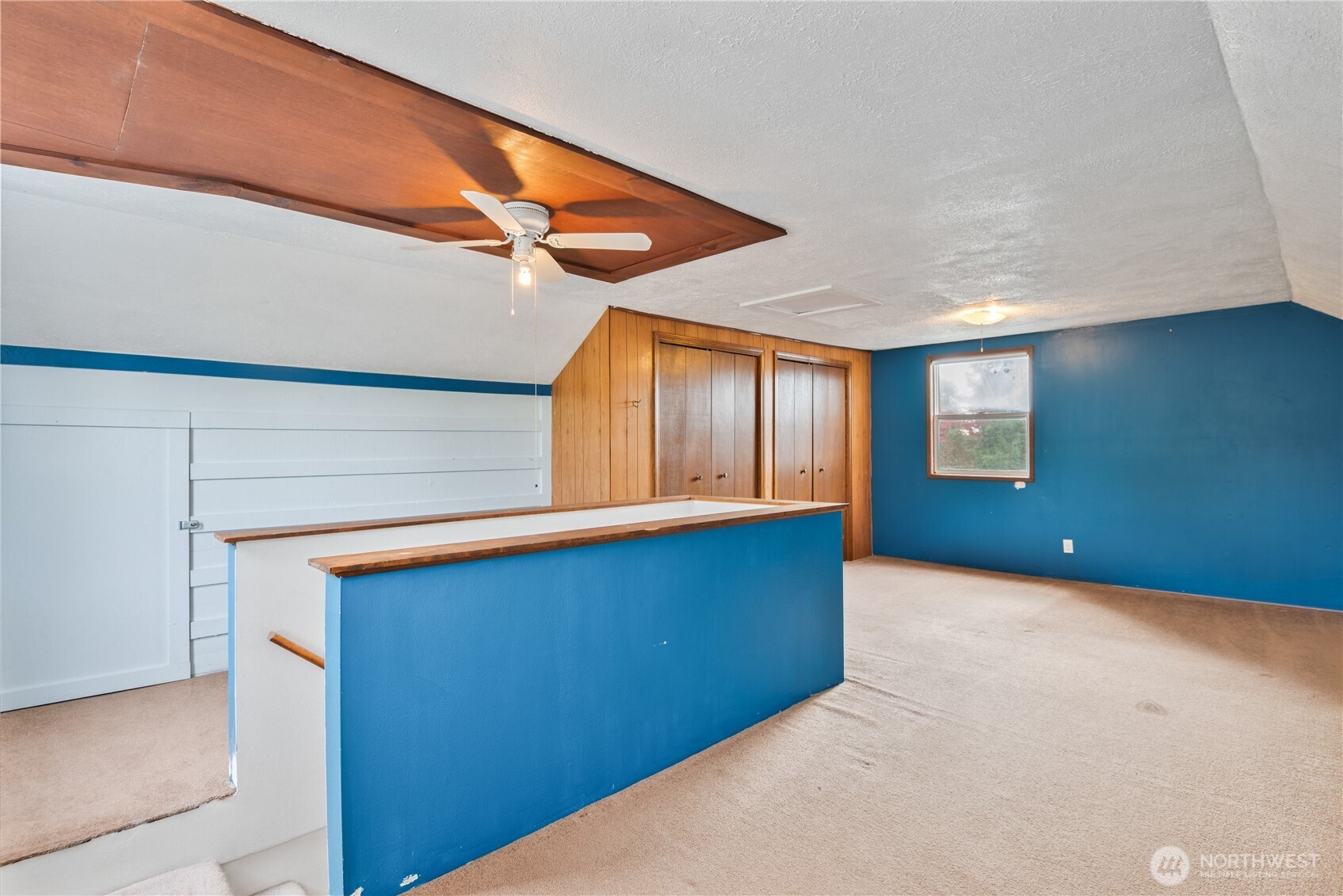 4630 Pleasant Hill Road Kelso, WA 98626 - Photo 21 of 39 a view of an empty room with windows