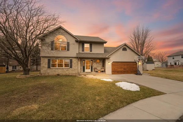 $399,900 | 2310 Graceland Court, Oshkosh, WI 54904