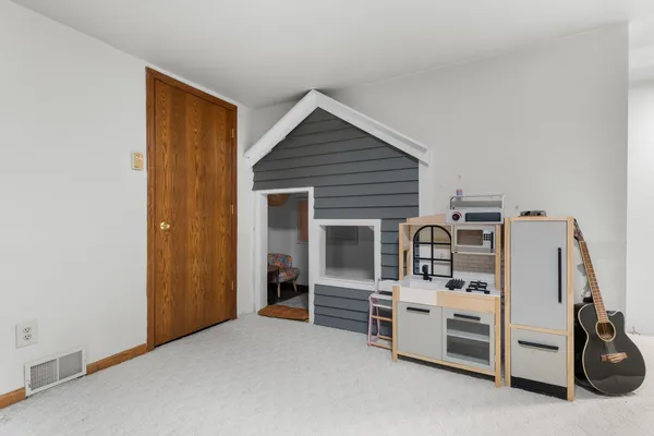 $399,900 | 2310 Graceland Court, Oshkosh, WI 54904