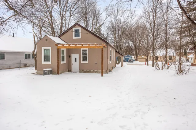 $400,000 | 4158 Zane Avenue North, Robbinsdale, MN 55422