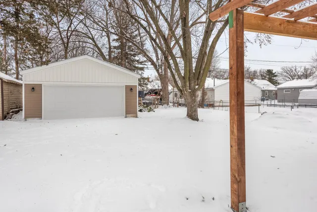 $400,000 | 4158 Zane Avenue North, Robbinsdale, MN 55422