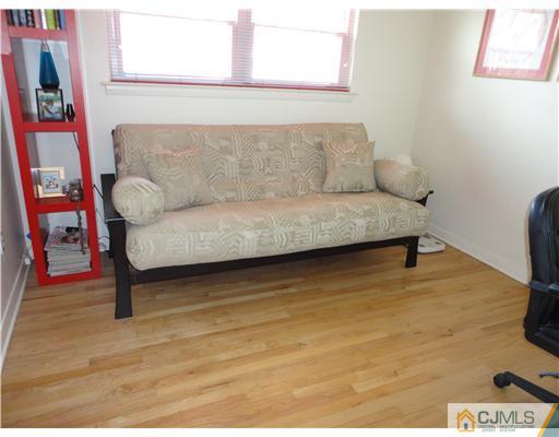 33 Winton Road East Brunswick, NJ 08816 - Photo 10 of 18 Gallery Image 10