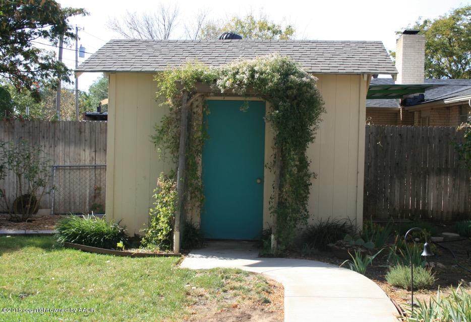 5117 Leland Drive Amarillo, TX 79110 - Photo 22 of 25 garden shed