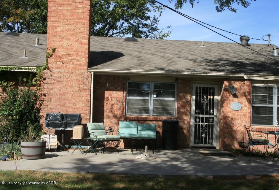 5117 Leland Drive Amarillo, TX 79110 - Photo 23 of 25 back patio