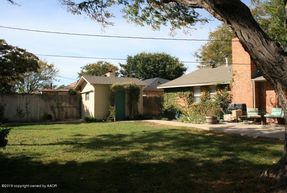 5117 Leland Drive Amarillo, TX 79110 - Photo 24 of 25 backyard