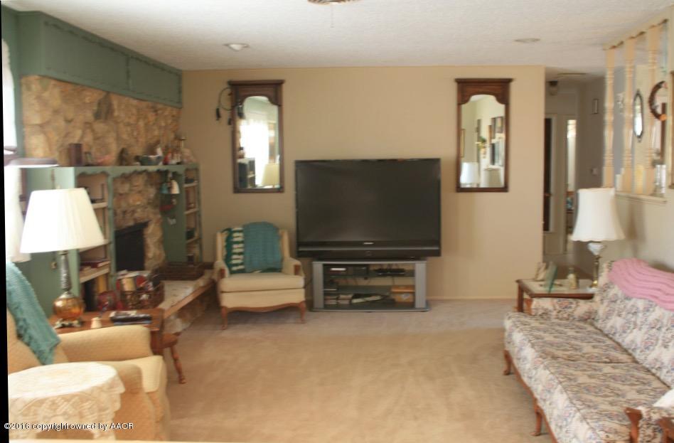5117 Leland Drive Amarillo, TX 79110 - Photo 8 of 25 den2