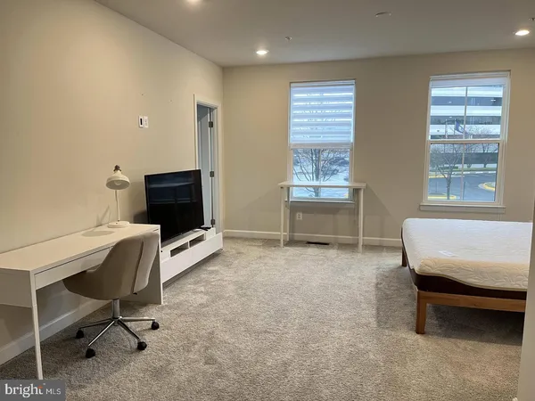 $3,100 | 13230 Woodland Park Road, Unit 1J, Herndon, VA 20171