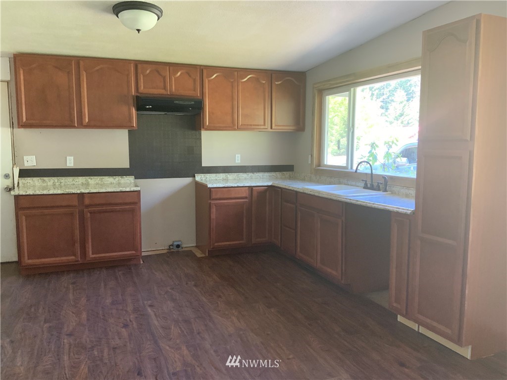 104 Gharet Road East Randle, WA 98377 - Photo 4 of 15 Gallery Image 4