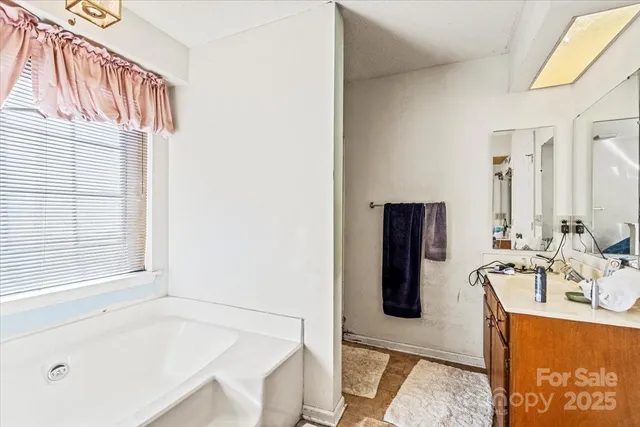 $295,000 | 2042 Killarney Place, Charlotte, NC 28262