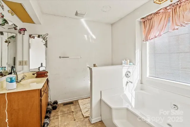 $295,000 | 2042 Killarney Place, Charlotte, NC 28262