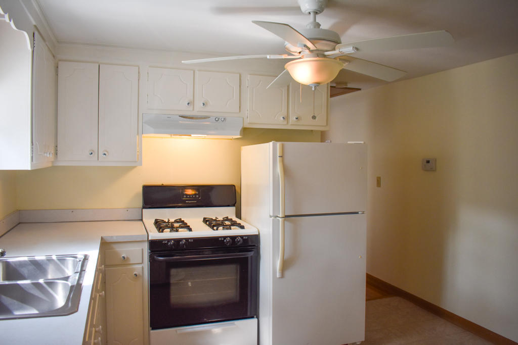 39 Beverly Road West Yarmouth, MA 02673 - Photo 9 of 32 DSC_0483