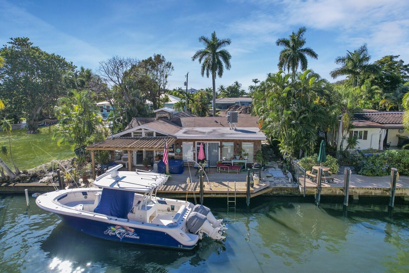 816 Chukker Road Delray Beach, FL 33483 - Photo 1 of 21 Intracoastal Home