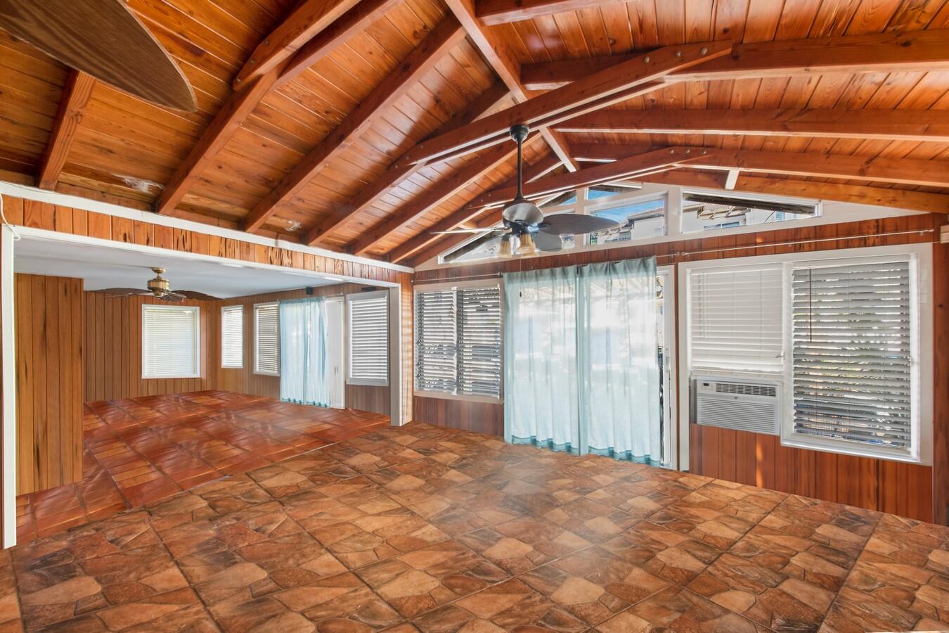 816 Chukker Road Delray Beach, FL 33483 - Photo 10 of 21 Vaulted Ceiling
