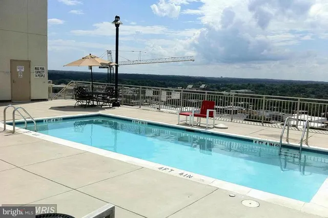$2,100 | 2726 Gallows Road, Unit 112, Vienna, VA 22180