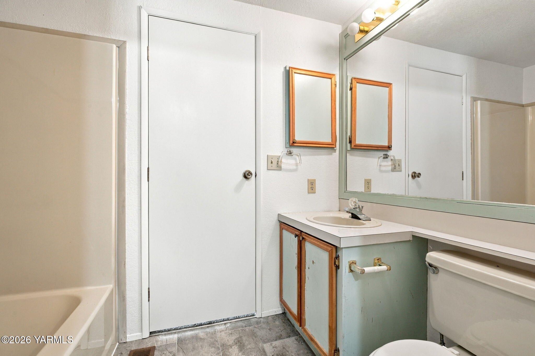 1100 South Euclid Road, Unit 26 Grandview, WA 98930 - Photo 14 of 17 Carver_260925_Euclid_Grandview_16