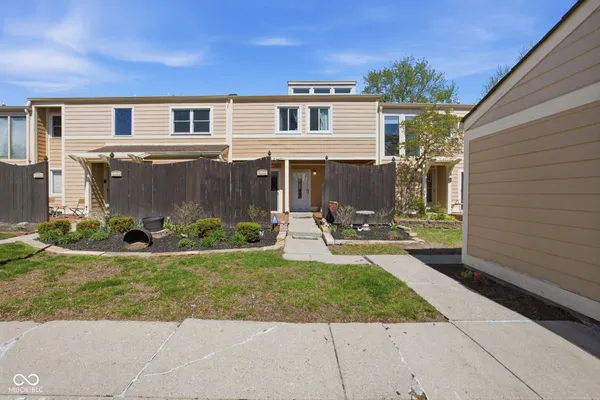 $214,900 | 5158 Coppertree Lane, Avon, IN 46123