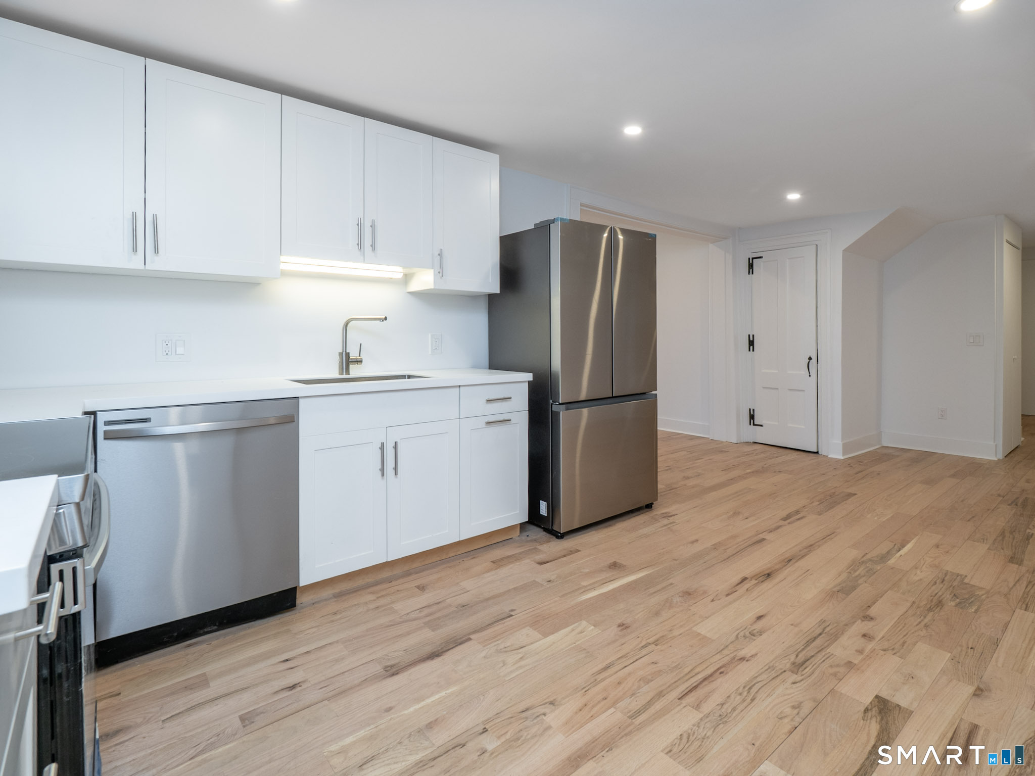 523 Danbury Road, Unit 523 Wilton, CT 06897 - Photo 3 of 19 Gallery Image 3