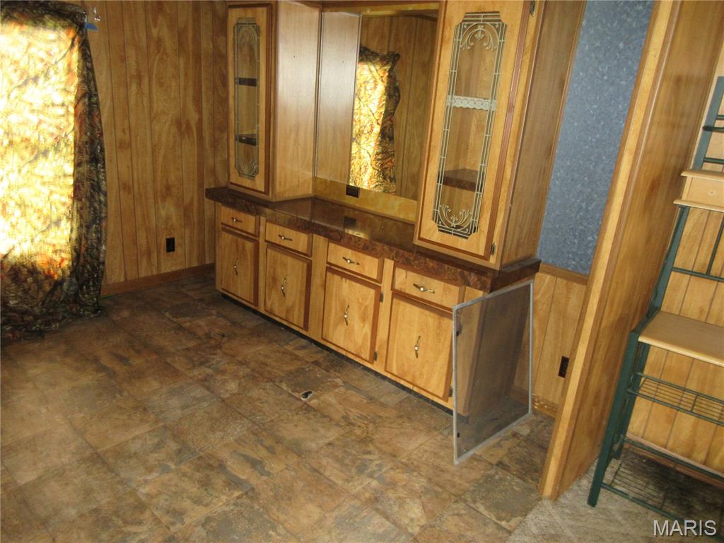 7080 Bee Branch Road Iuka, IL 62849 - Photo 6 of 40