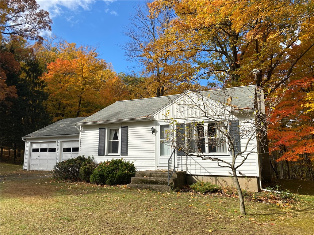 205 Thayer Road Perinton, NY 14450 - Photo 1 of 1