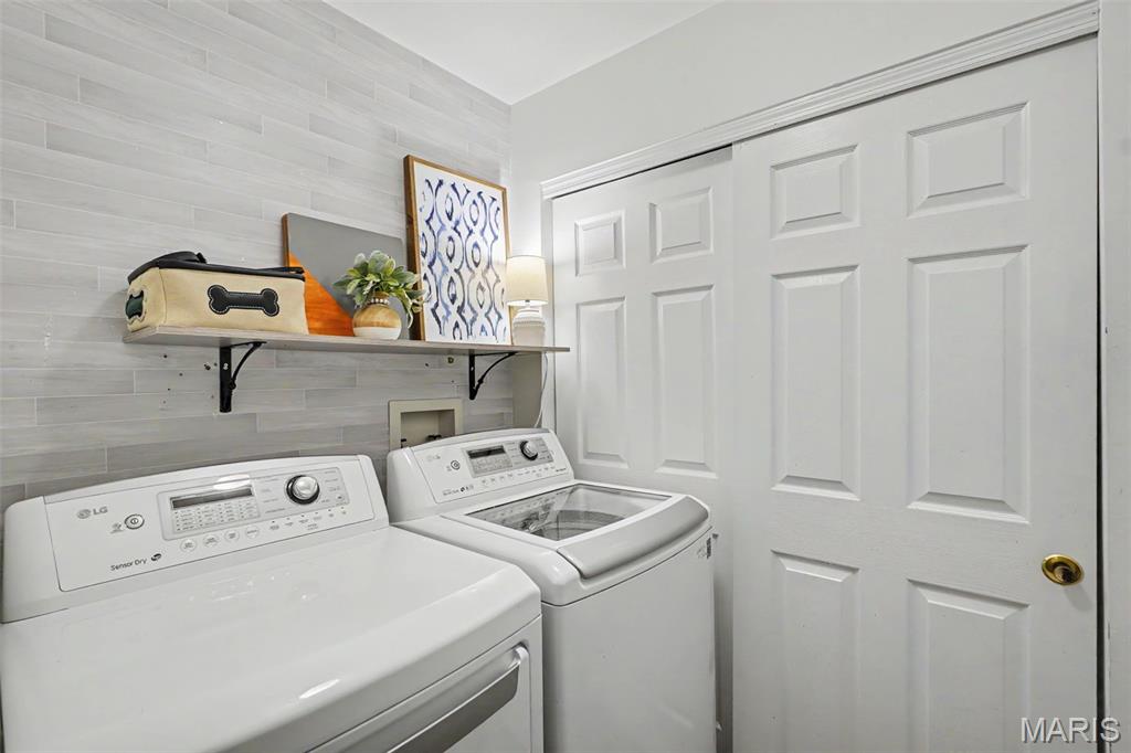 999 Timber Glen Lane Ballwin, MO 63021 - Photo 19 of 33