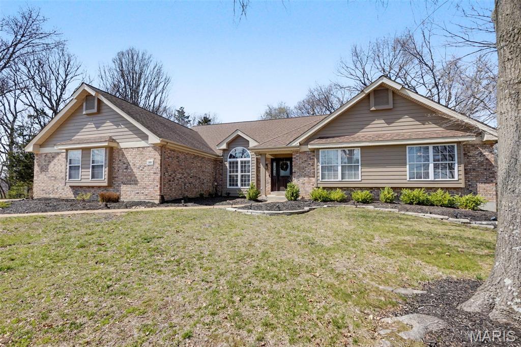 999 Timber Glen Lane Ballwin, MO 63021 - Photo 2 of 33