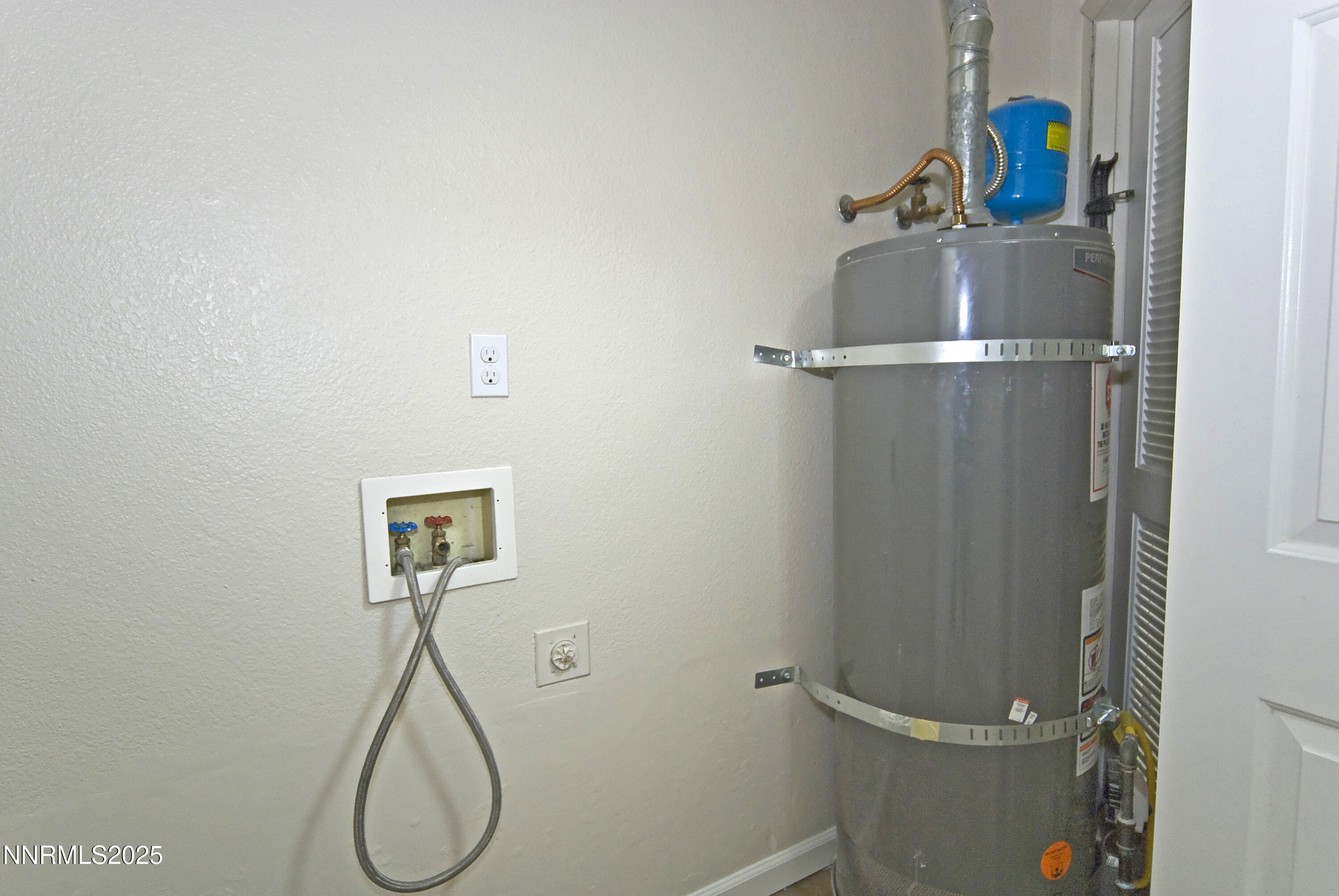 4705 Amber Hill Lane Reno, NV 89523 - Photo 28 of 37 Amber_15