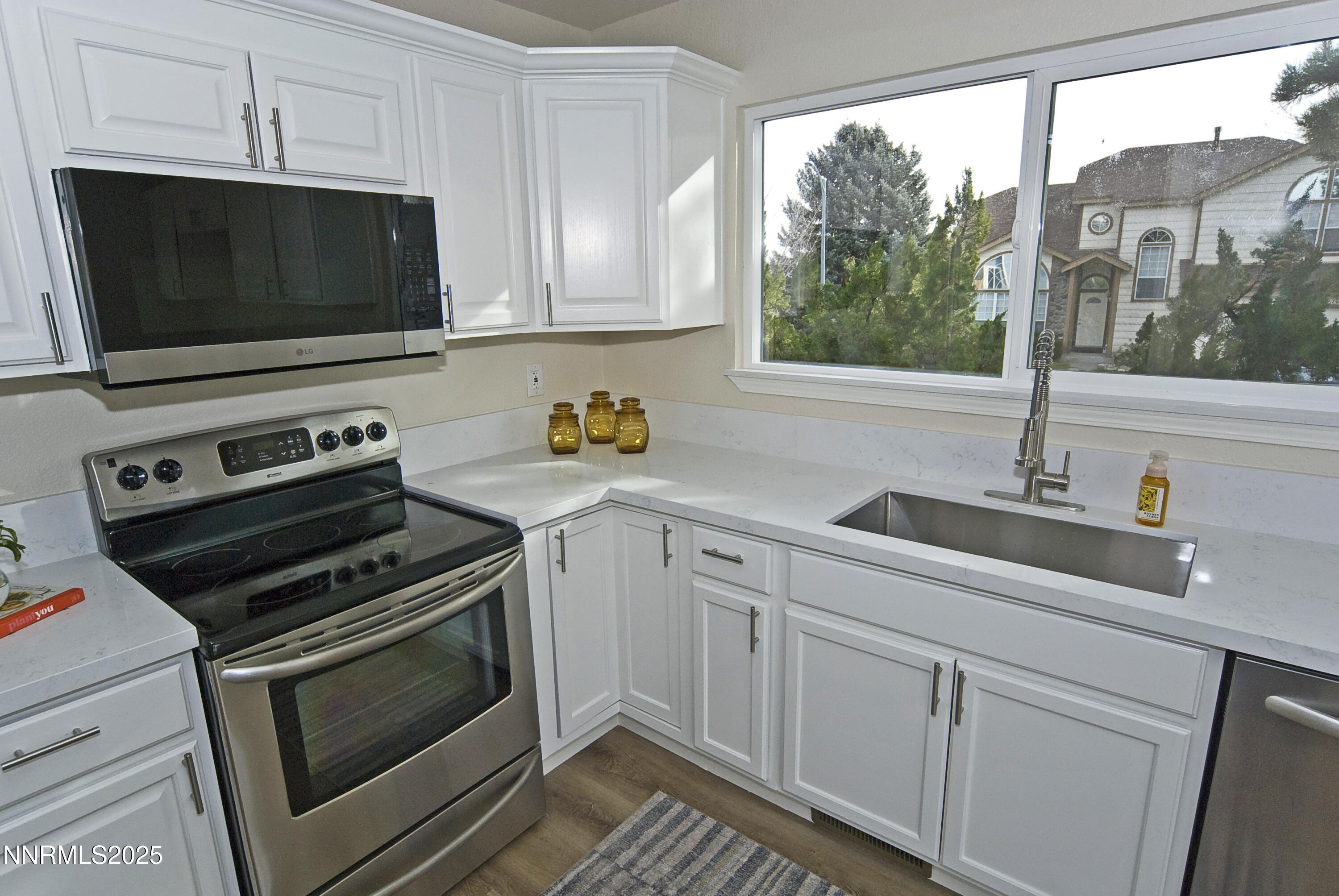 4705 Amber Hill Lane Reno, NV 89523 - Photo 9 of 37 Amber_29