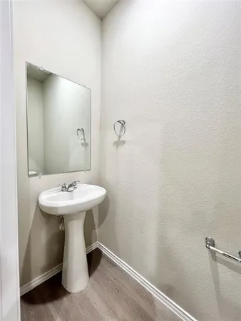 $1,875 | 3501 East Renfro Street, Unit 407, Burleson, TX 76028