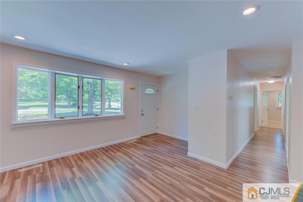 2 Halsey Road Kendall Park, NJ 08824 - Photo 3 of 21 Gallery Image 3