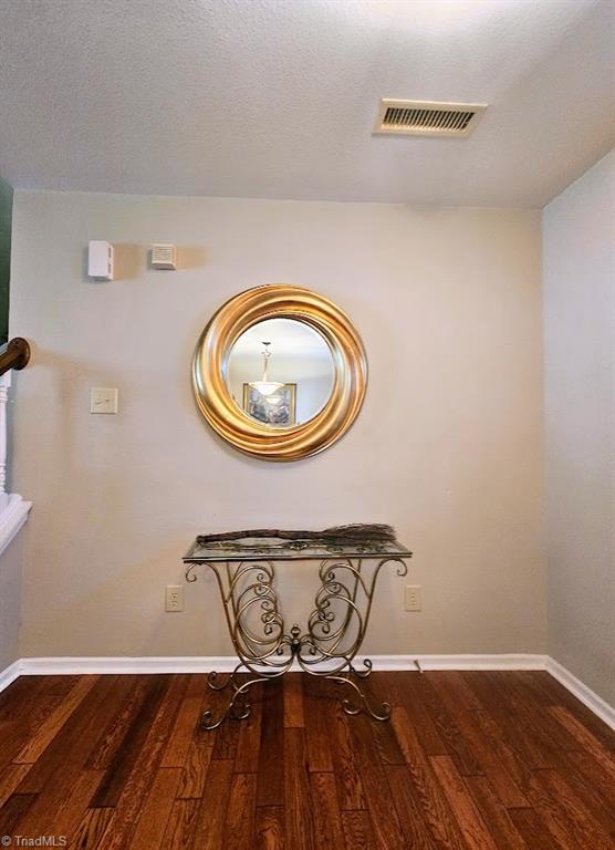 2514 Renard Road Greensboro, NC 27406 - Photo 13 of 17 Entry
