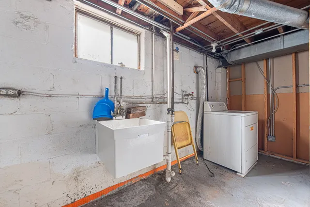 $167,500 | 7407 Jarnecke Avenue, Hammond, IN 46324