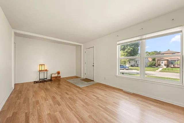 $167,500 | 7407 Jarnecke Avenue, Hammond, IN 46324