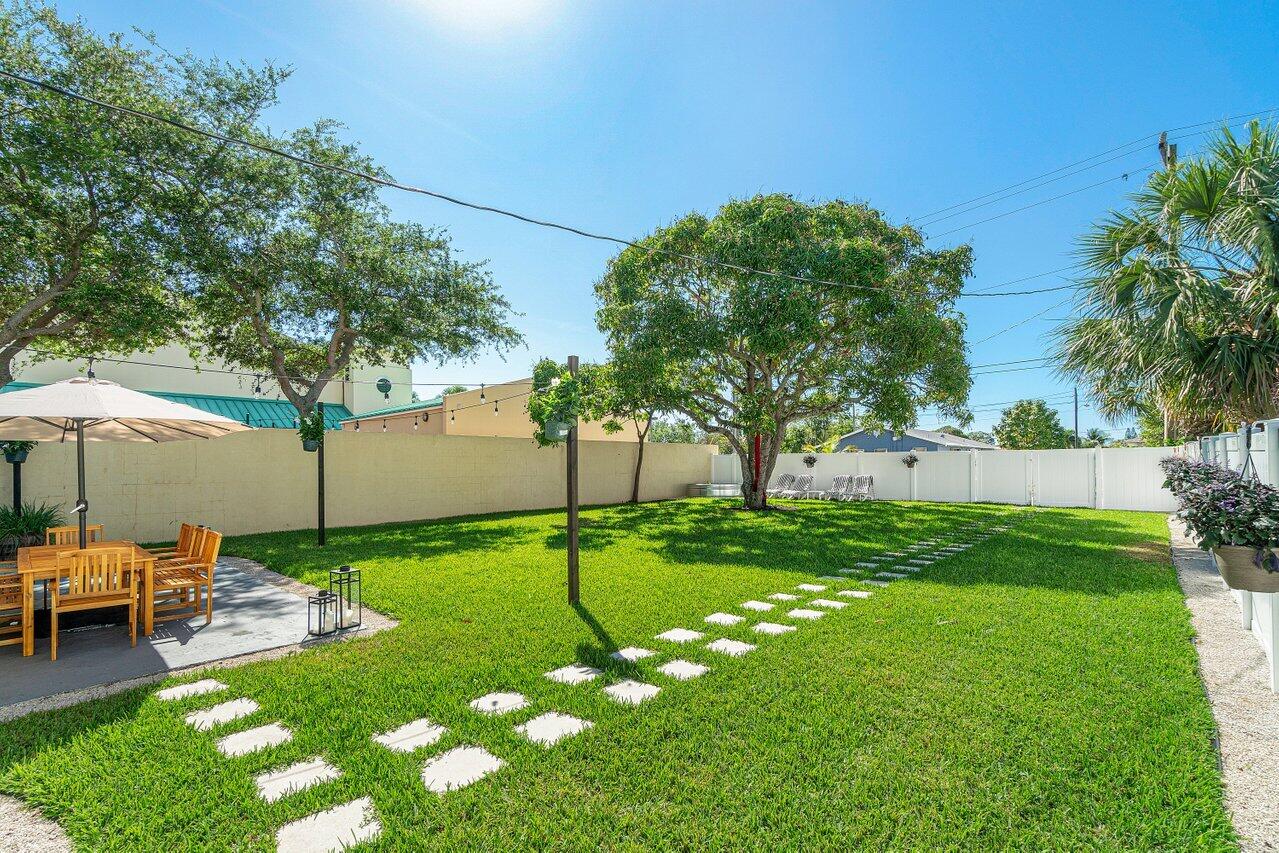 620 Lake Ida Road Delray Beach, FL 33444 - Photo 24 of 27 023-620LakeIdaRoad-DelrayBeach-FL-33444-