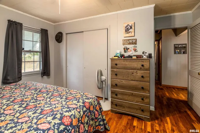 $85,000 | 2010 1st Street, Eldorado, IL 62930