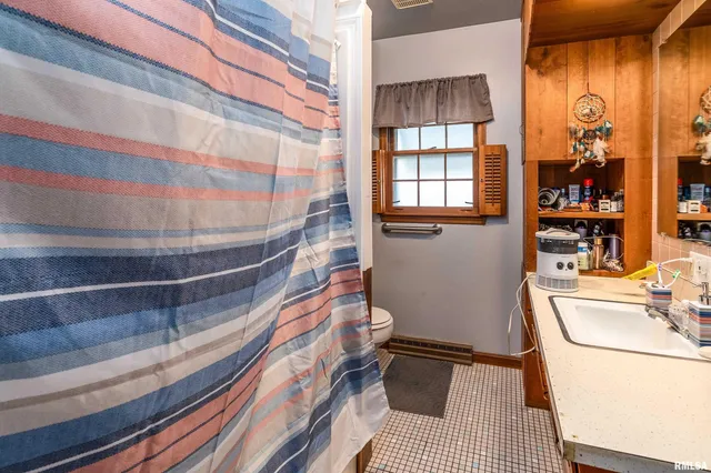 $85,000 | 2010 1st Street, Eldorado, IL 62930