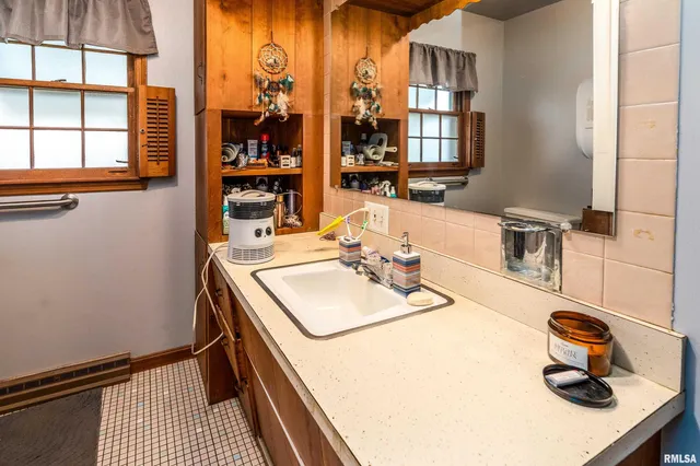 $85,000 | 2010 1st Street, Eldorado, IL 62930