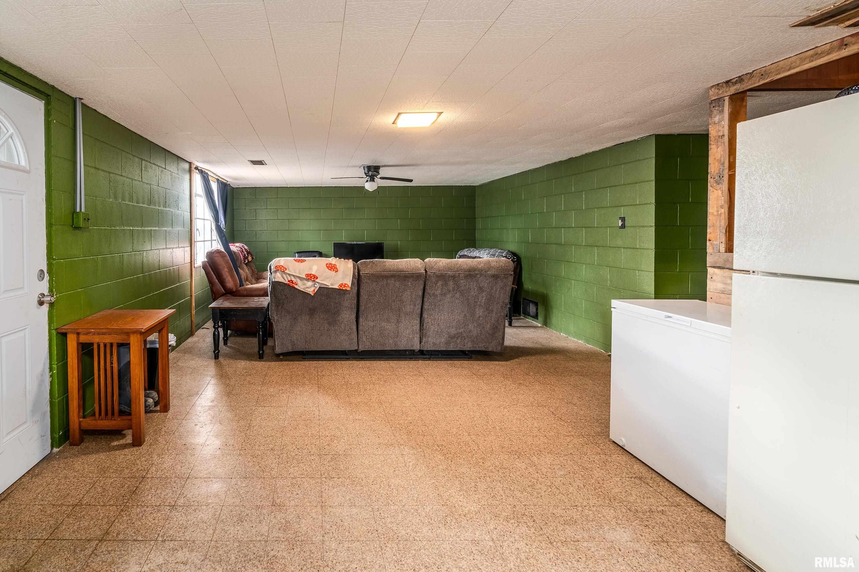 2010 1st Street Eldorado, IL 62930 - Photo 21 of 37