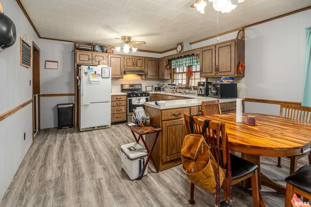 $85,000 | 2010 1st Street, Eldorado, IL 62930