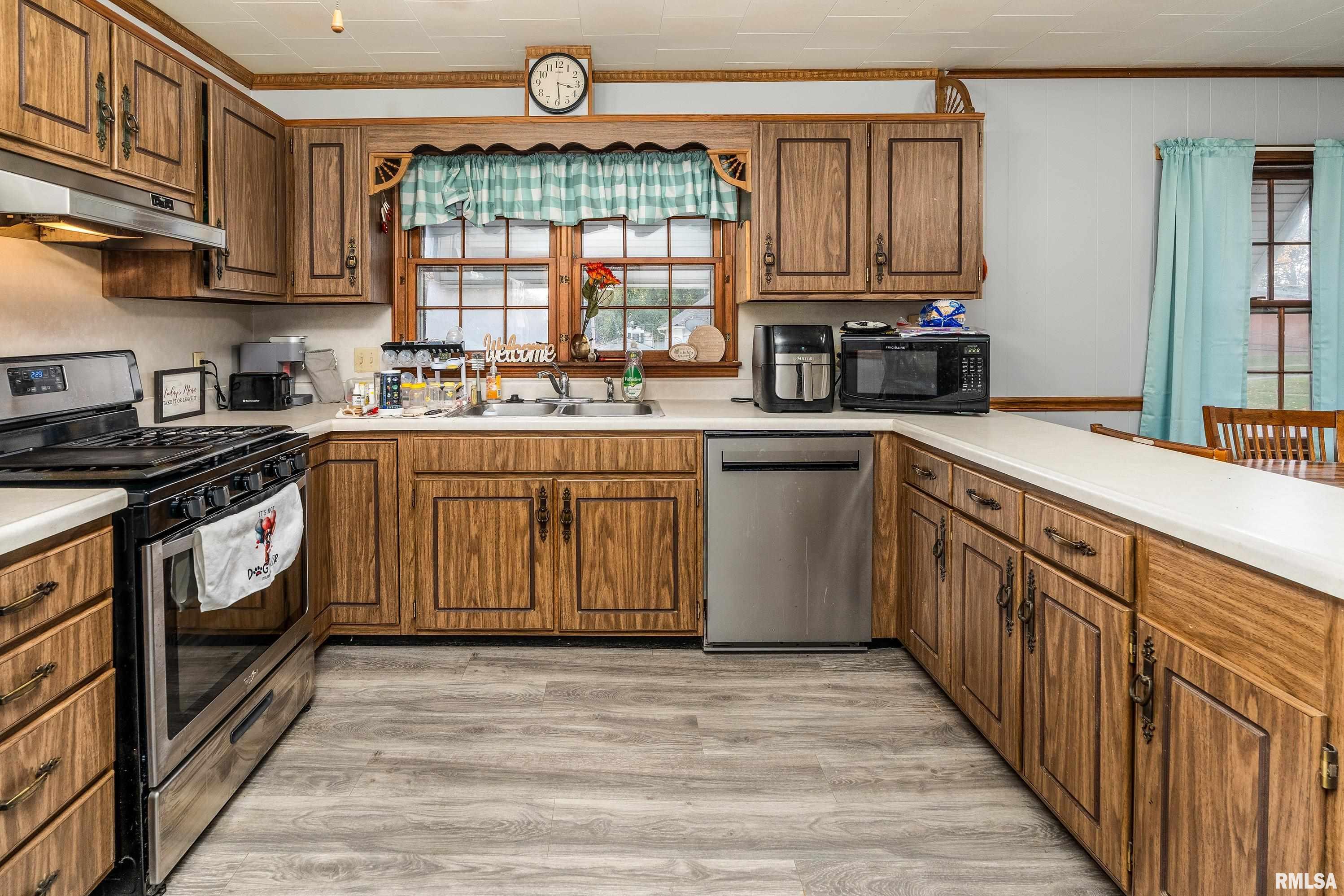 2010 1st Street Eldorado, IL 62930 - Photo 9 of 37