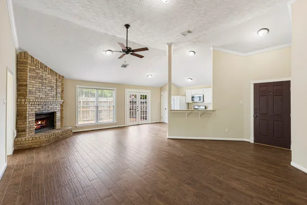$1,900 | 21435 Deerhaven Drive, Spring, TX 77388