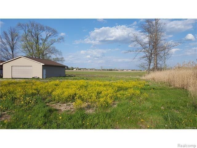 52410 Fairchild Road New Baltimore, MI 48051 - Photo 3 of 8 Gallery Image 3