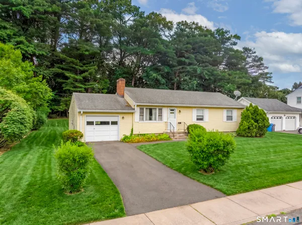 $299,900 | 54 Woodhill Road, Manchester, CT 06042