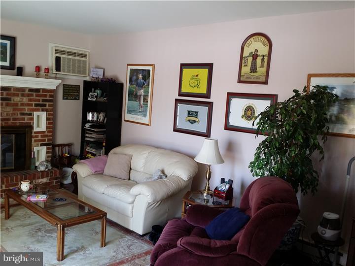 1328 Pleasant View Road Coopersburg, PA 18036 - Photo 11 of 23 Family Room