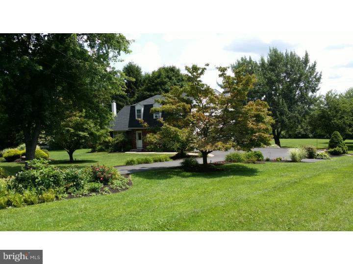 1328 Pleasant View Road Coopersburg, PA 18036 - Photo 4 of 23 Exterior Side