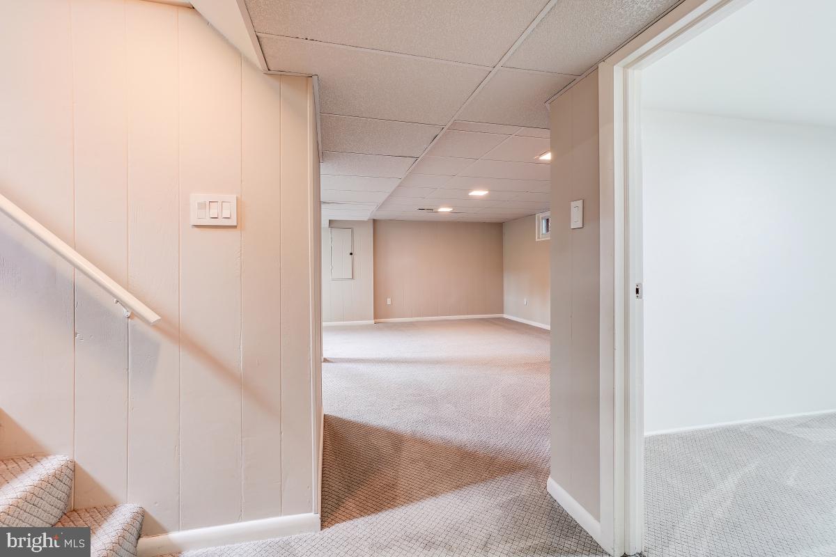 4801 Wyaconda Road Rockville, MD 20852 - Photo 32 of 48 New Textured Diamond Pattern Carpeting