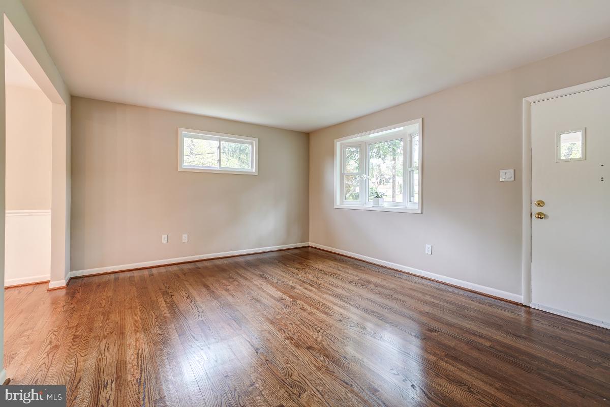 4801 Wyaconda Road Rockville, MD 20852 - Photo 8 of 48 Lovely bay window lets in the sunlight