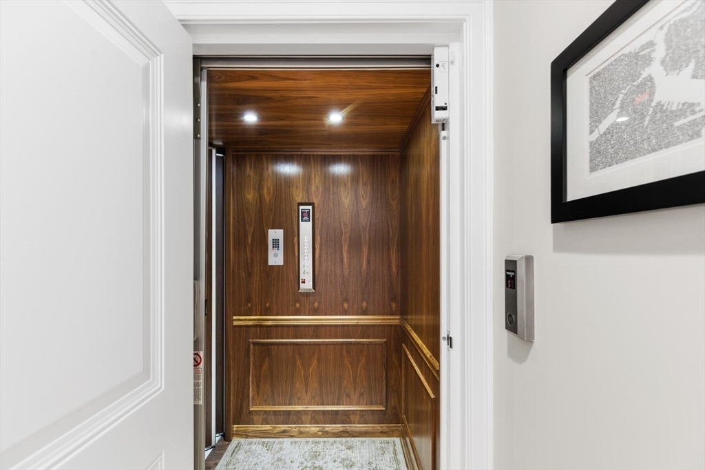 37 Crenshaw Lane, Unit 37 Andover, MA 01810 - Photo 11 of 40