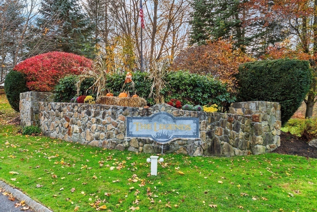 37 Crenshaw Lane, Unit 37 Andover, MA 01810 - Photo 38 of 40 a garden view with a fountain